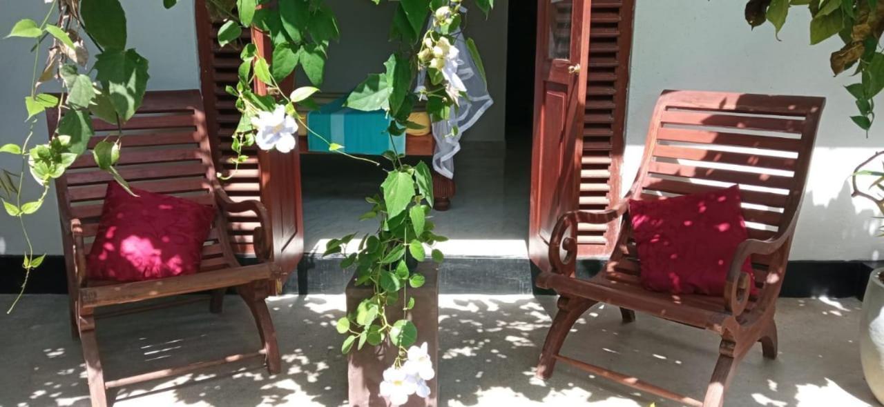 Bed and Breakfast Mandara Rest Hikkaduwa Exterior foto